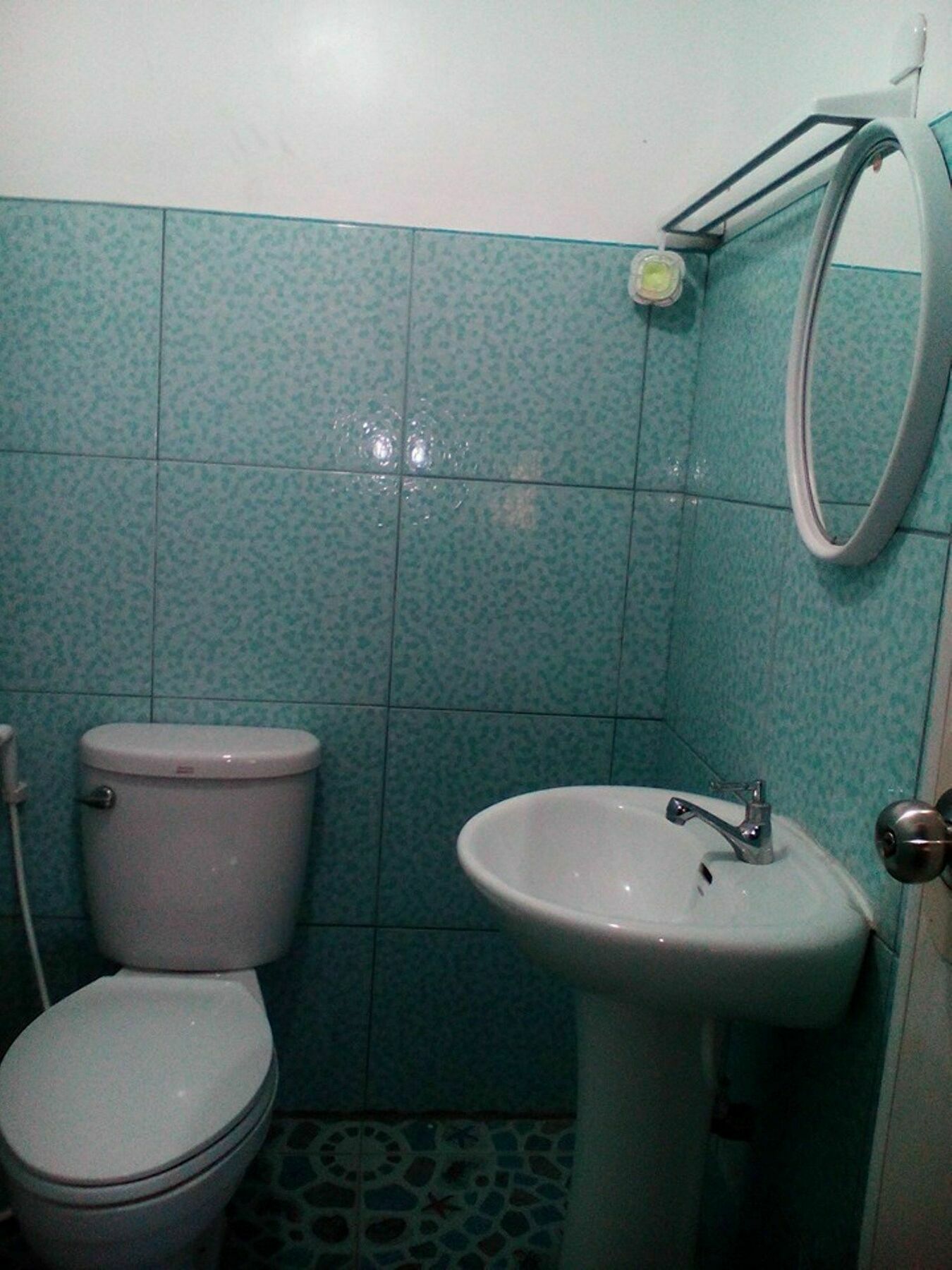 Oyo 422 Villa Emilia Pension House 邦劳 外观 照片