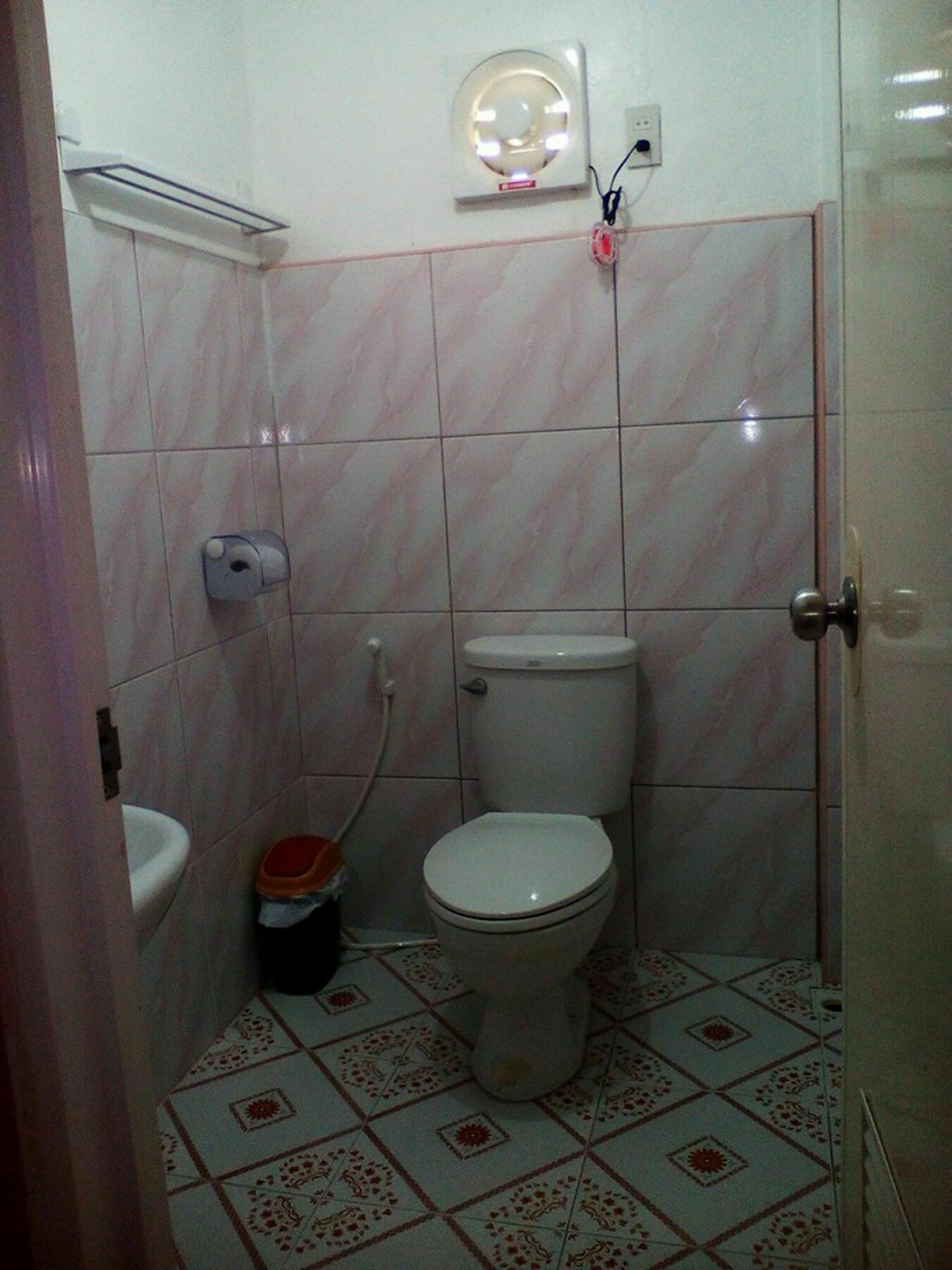 Oyo 422 Villa Emilia Pension House 邦劳 外观 照片