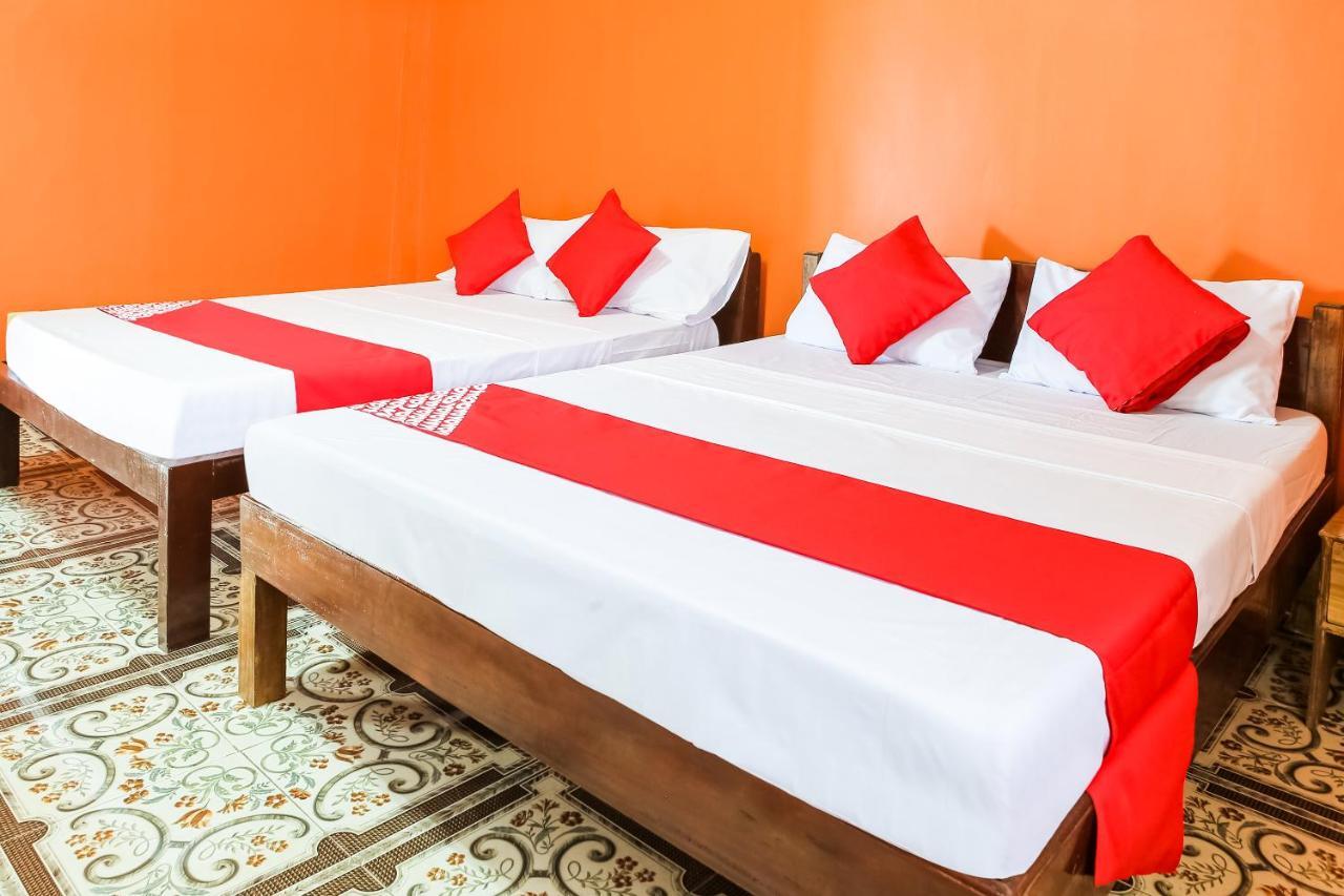 Oyo 422 Villa Emilia Pension House 邦劳 外观 照片