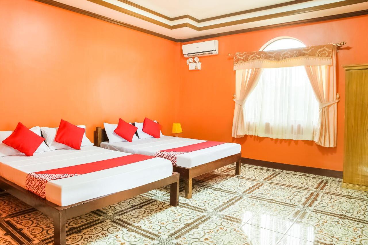 Oyo 422 Villa Emilia Pension House 邦劳 外观 照片